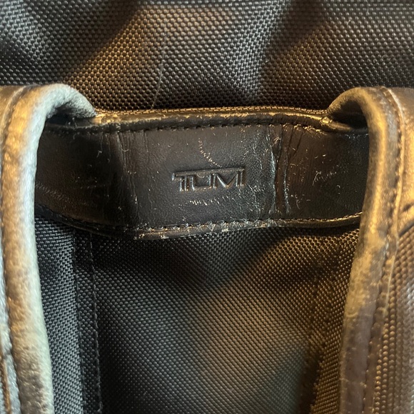 Auth Tumi Arrive Backpack Black Very Nice Travel - Picture 6 of 13